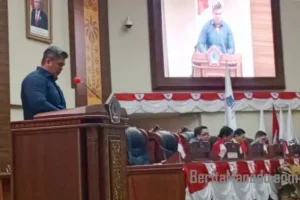 Pemandangan Umum Fraksi Partai Demokrat, Hendry Walukouw: Pelayanan Publik Merupakan Ujung Tombak Pemerintahan