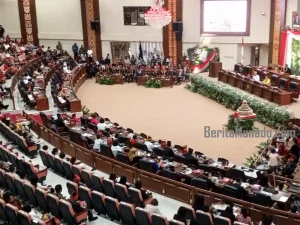 Lantik Pengurus PKK, Gubernur Olly Bilang Ibu-ibu Jangan di Atas Bapak Terus