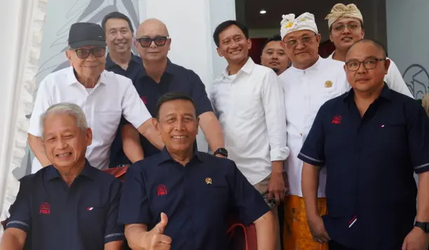 Wiranto Resmikan Becak Listrik untuk Kawasan Wisata di Bali