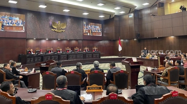 Uji Materi UU Cipta Kerja, MK: Perusahaan Wajib Utamakan Tenaga Kerja Indonesia Ketimbang TKA