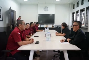 Operasi Jagratara 2024, Kemenkumham Sulut Periksa Dokumen Imigrasi 18 WNA di SMA Lokon Tomohon