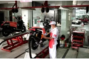 Waspada Sebelum Terlambat! Berikut Ciri-Ciri Oli Gardan Motor Matic Habis