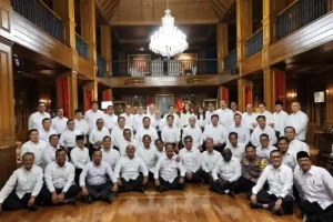 Presiden Prabowo Subianto Lantik Menteri Dengan Dresscode Dasi Biru dan Kebaya