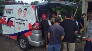Bantu Keluarga di Minahasa, Youla Lariwa-Denni Kalangi Siapkan Ambulance