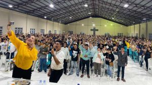 Luar Biasa! Tim Pemenangan 76 Desa Solid Bergerak Menangkan Youla Lariwa-Denni Kalangi