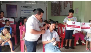Alfamidi Bantu 7 Anak di Tomohon Dapat Alat Bantu Dengar