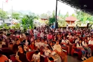 Kenangan Manis di Tanggal 2, Ratusan Kembar 2 Berbahagia Bersama Wenny Lumentut