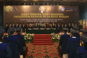 Catatan Apik 352 Wisudawan Unika De La Salle Manado, Siap Gaungkan Semangat ‘One Spirit One Lasalle’
