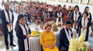 Youla Lariwa-Denni Kalangi Yakin Kuasa Doa Menembus Batas Ruang dan Waktu