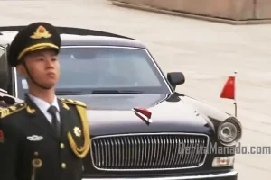 Terciduk! Presiden Prabowo Subianto Tunggangi Limousin Mewah di China