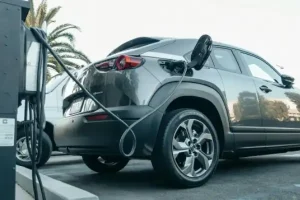 Mobil Listrik di Australia Jadi ‘Powerbank’ yang Bisa Nyalakan Listrik Rumah