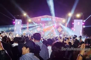 Spektakuler! Dewa 19 Bersama Nomor 1 Yulius Selvanus-Victor Mailangkay