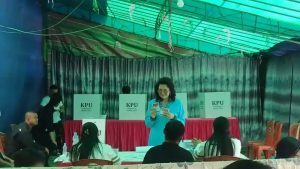 Elly Lasut-Hanny Pajouw Perkasa di TPS 1 Desa Wolaang, Raih 259 Suara