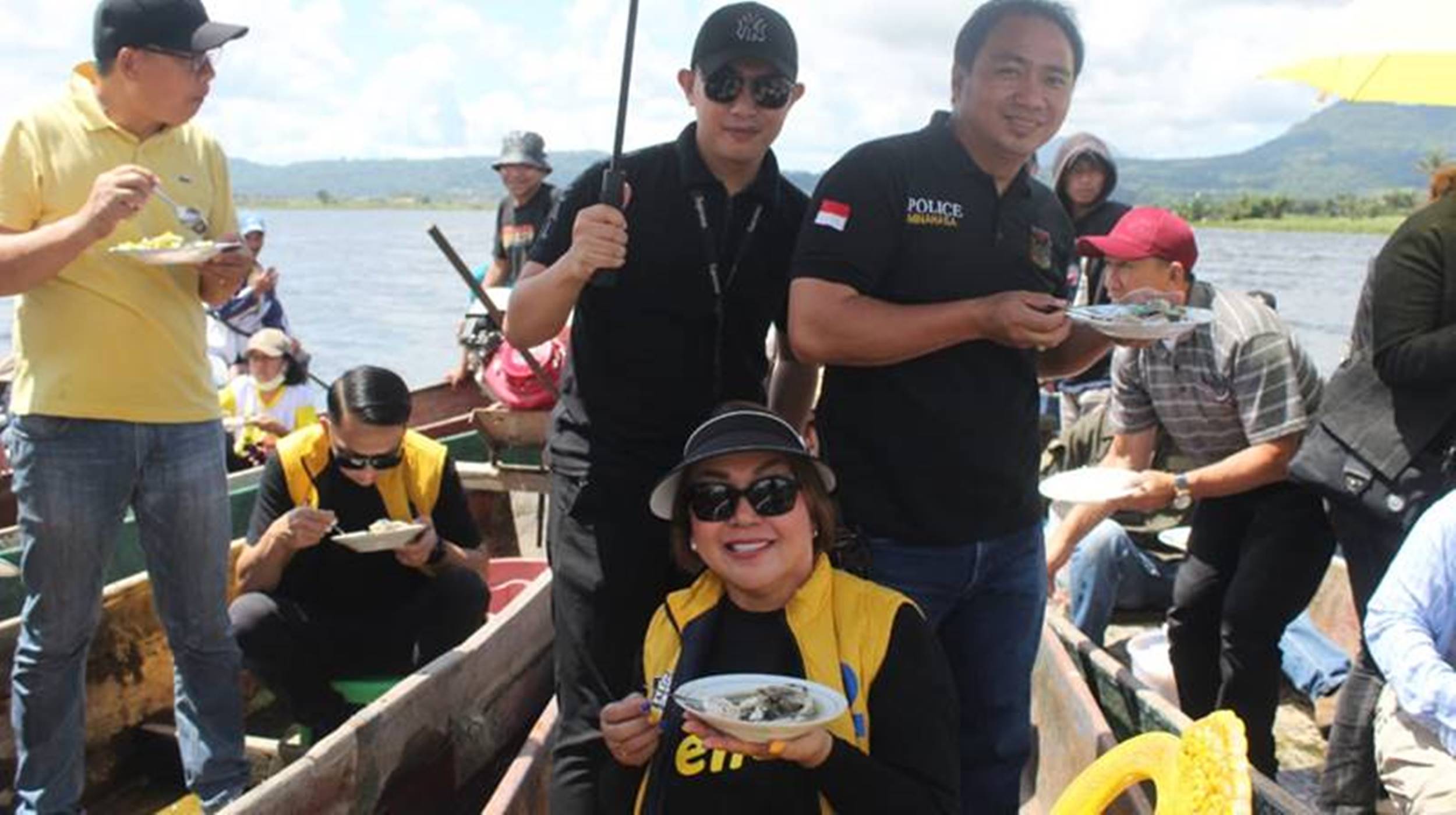 Ini Cara Youla Lariwa Mantik Kagumi Danau Tondano, Makan di Atas Perahu dan Dengar Aspirasi Warga