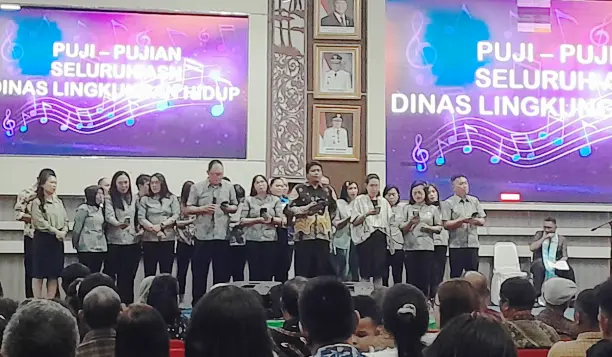 Pimpin Perayaan Natal DLH, Pdt Teddy Batasina: Mari Hadirkan Cinta, Harapan, Kegembiraan dan Damai