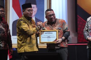 Tutup Akhir Tahun Dengan Gemilang, KPU Sulut Raih Penghargaan Terbaik Dalam Pengelolaan Teknis Penyelenggaraan Pemilu 2024
