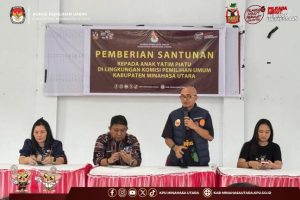 KPU Minut Santuni Anak Yatim di Kecamatan Kalawat