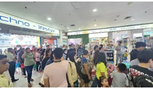 Pengunjung Membludak Jelang Natal, itCenter Manado Perpanjang Jam Operasional