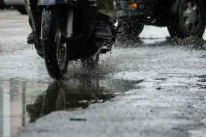 Honda Berikan Tips Berkendara Di Musim Hujan