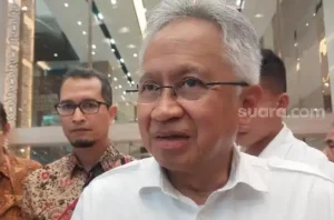 Mendiktisaintek Satryo Bantah Marahi Anak Buah: Itu Bukan Suara Saya!