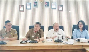 Sekda Micler Lakat Pastikan Warga Sungai Tikala Segera Terima Kompensasi Pembebasan Lahan