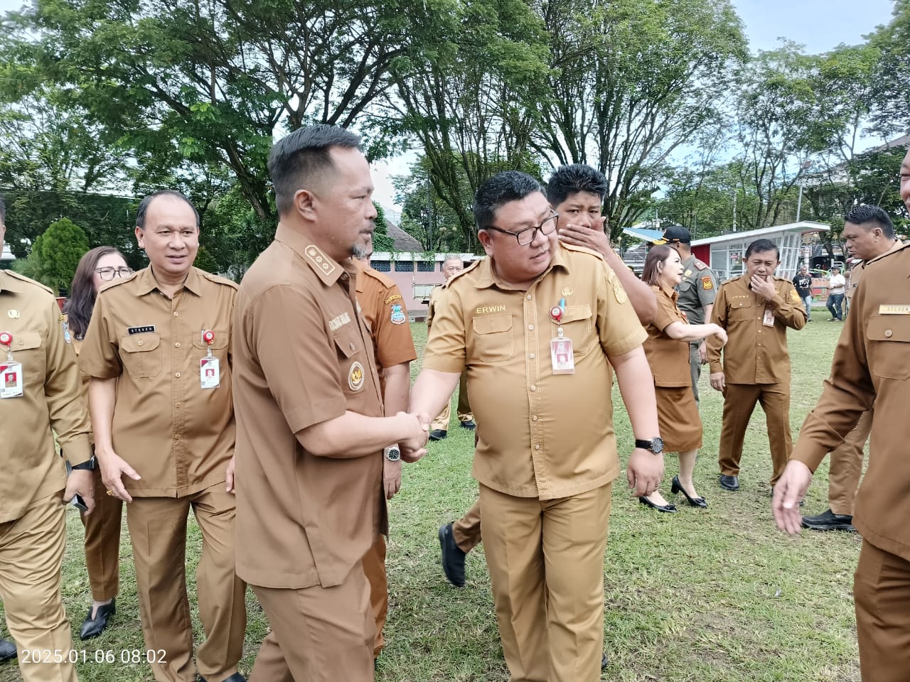 Jajaran ASN Pemkot Manado ‘ketar-ketir’ Pasca Pilkada Serentak, Richard Sualang Warning Camat Hingga Lurah