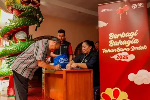 Semangat Berbagi di Tahun Baru Imlek 2025, BRI Peduli Salurkan Bantuan Sembako Bagi Warga