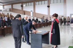 Paulman Runtuwene Sah Jadi Pimpinan DPRD Minsel 2024-2029