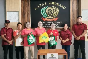 Lapas Amurang Bagi Bansos untuk Warga Binaan dan Keluarga yang Kurang Mampu