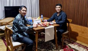 Hengky Honandar Kian ‘Mesra’ Bersama Yulius Selvanus Saat Retreat di Magelang