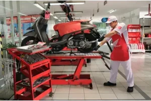 Cara Rawat Motor Setelah Terjang Genangan Air atau Banjir agar Tetap Prima
