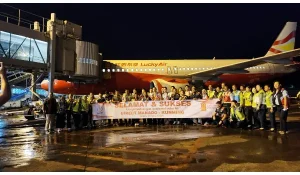 Catatan Dino Gobel: Just Landed! Lucky Air Akhirnya Mendarat di Manado