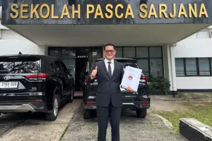Lulus Ujian Proposal Disertasi, Bupati Minut Joune Ganda Kandidat Doktor