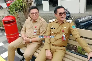 Joune Ganda dan Kevin Lotulung Nyantai di Pedistrian Airmadidi