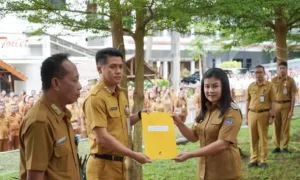 Bupati Chyntia Kalangit Rombak Tiga Pimpinan OPD dan Berikan Selamat Naik Pangkat kepada Kasat Pol-PP 