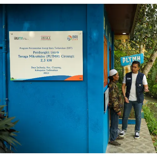BRI Peduli Beri Bantuan Pembangkit Listrik Tenaga Mikro Hidro di Desa BRILiaN Jatihurip