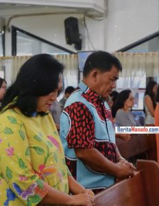 Peringatan Minggu Sengsara, Yulius Selvanus Ibadah di GMIM Petra Sario-Tumpaan