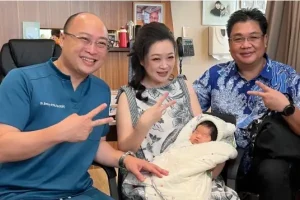 Penantian 20 Tahun! Lewat Program IVF, Ellislie yang Berusia 47 Tahun Akhirnya Melahirkan Bayi Perempuan