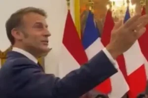Presiden Macron Salah Fokus! Gambar Soekarno Disangka Presiden Prabowo