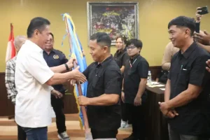 Ketua Voucke Lontaan Lantik Pengurus PWI Minahasa Selatan Periode 2025-2028