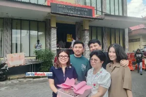 Pdt Hein Arina HUT ke-61, Kristi Arina Jenguk dan Beber Kondisi Ayah