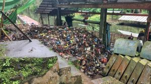 Tumpukan Sampah Jadi Pemandangan Memprihatinkan Saat Pintu Air Danau Tondano Dibuka