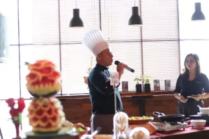 Menu Mama Jadi Andalan Sap7a Rasa di ARYADUTA Manado, Ada Mukbang Grande Burger