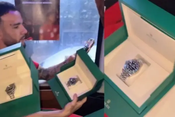Timnas Dapat Jam Tangan Rolex dari Prabowo