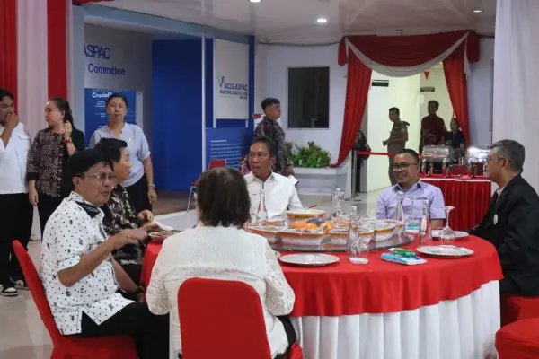 Bupati Franky Wongkar Hadir di Ibadah Syukur ke-194 Pekabaran Injil dan Pendidikan Kristen GMIM