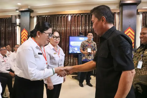 Pemkab Minsel Gelar Ujian Dinas dan Ujian Penyesuaian Ijazah