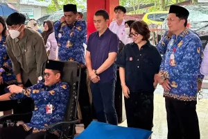 Joune Ganda Donorkan Darah, Beri Teladan untuk ASN Minut