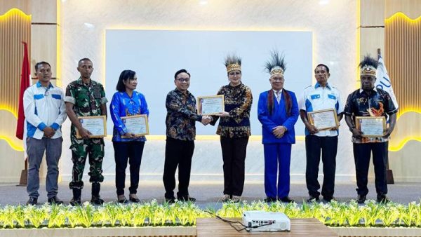 Maya Rumantir Hadiri Pelantikan Pengurus Daerah PPWI Papua Barat Daya