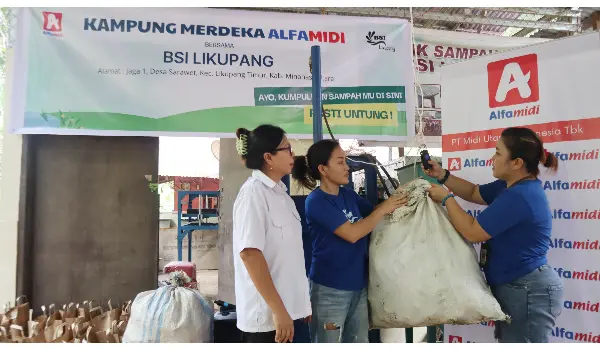 Kampung Merdeka Alfamidi Dukung BSI Likupang  Kelola Sampah Jadi Rupiah