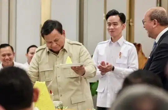 Gibran Ditugaskan Prabowo Berkantor di Papua, Deddy Sitorus: Bagus Sekali, Semoga Lama di Sana